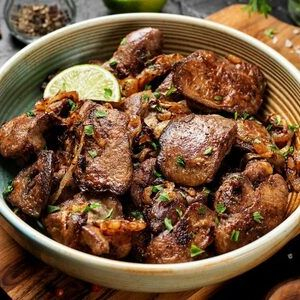 Жареная печень с луком, спагетти отварные с маслом, Кафе Трактир