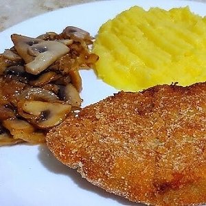 Шницель из свинины Московский, картофель молодой отварной с маслом и укропом, Кафе Трактир