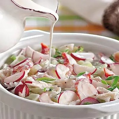 Заказать Салат из редиса и томатов свежих со сметаной и зеленью, Кафе Трактир