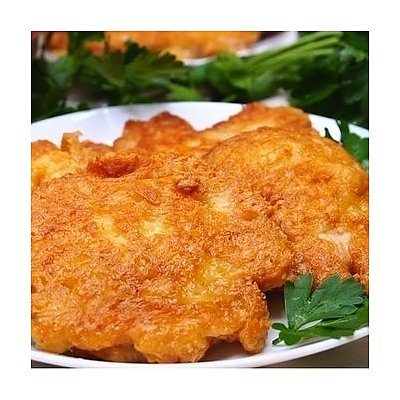 Заказать Шницель натуральный из куриного филе, картофель отварной с маслом, огурец маринованный, Кафе Трактир