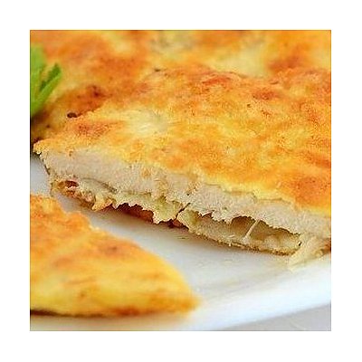 Заказать Отбивная из куриного филе с сыром, дольки картофельные по-деревенски, огурец маринованный, Кафе Трактир