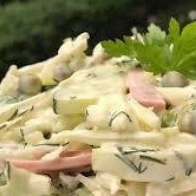 Заказать Салат из молодой капусты с колбасой п/к и зеленым горошком, Кафе Трактир