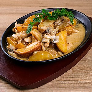 Сковорода с курицей, картофелем и грибами, БУФЕТ - Брест