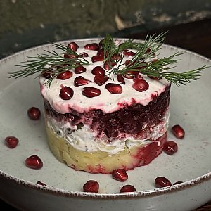 Свекольный салат с гранатом, Бар СОН - Гродно