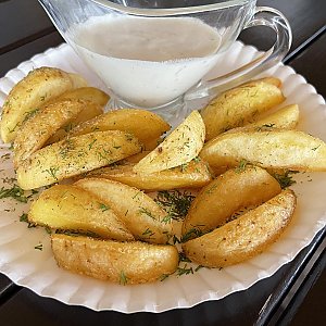 Картофель по-деревенски со сметано-чесночным соусом, Food&Beer (на Лиможа)