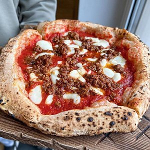 Пицца Болоньезе, Траттория Napoli