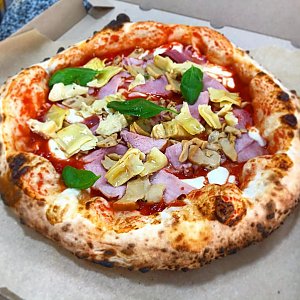 Пицца Капричоза, Траттория Napoli