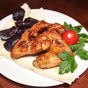 Шашлык из куриных крыльев, Grill House