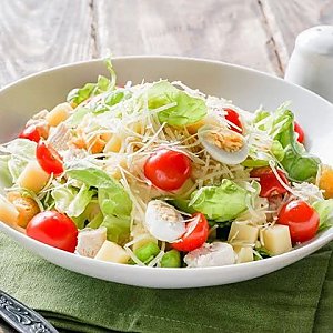 Салат Цезарь с лососем, Grill House