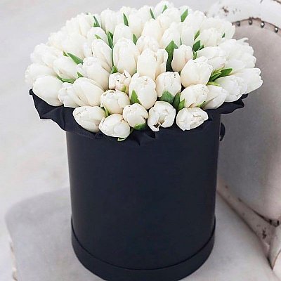 Заказать 51 тюльпан в цилиндре Расцвет Красоты, Ромашка