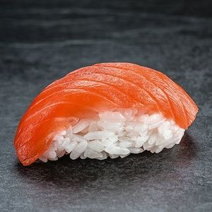 Нигири с лососем, SUSHI SUN