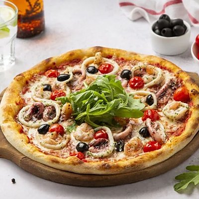 Заказать Пицца Фрутти ди Маре с сыром 30см, IL Патио