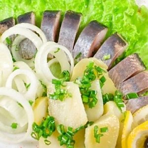 Гусарская закуска, Кафе Пиросмани