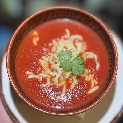 Заказать Томатный крем-суп с моцареллой и сулугуни, Et Evi