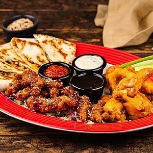 Тройной Чикен Сэмплер, TGI Fridays