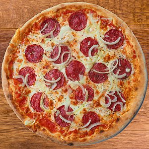 Пицца с салями и луком, Венеция Фьюжн