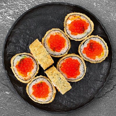 Заказать Горячий ролл Лосось с авокадо и икрой лосося, Tokyo Sushi