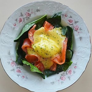 Драник с лососем и яйцом пашот, Бона Сфорца