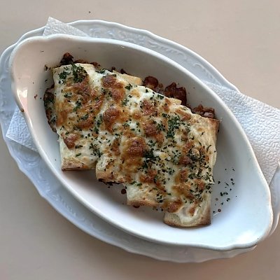 Заказать Блины с ветчиной, сыром и соусом Бешамель, Бона Сфорца