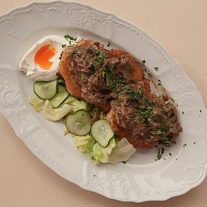 Драники с говяжьей щекой (бранч), Бона Сфорца
