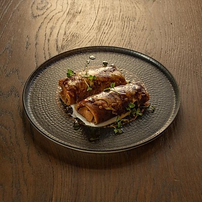 Заказать Гречневые блины с разварной говядиной, белым соусом и гречневой кашей, Литвины - Гродно