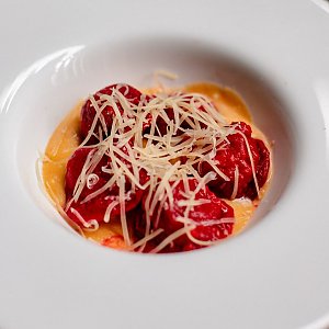 Пельмени с курицей и креветкой со сливочным соусом Том Ям, Чемодан