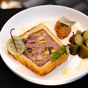 Пане ан крут, Таймс Кафе