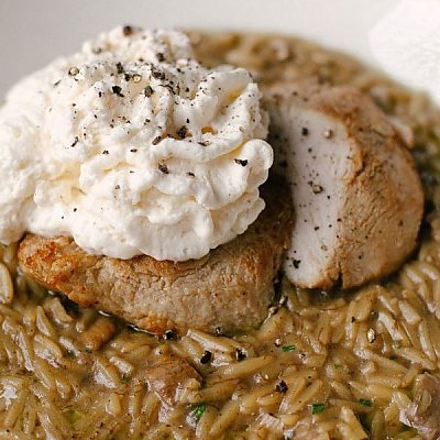 Заказать Филе индейки с орзо и белыми грибами, Таймс Кафе