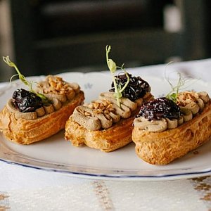 Эклер с паштетом, Трактир У Озера