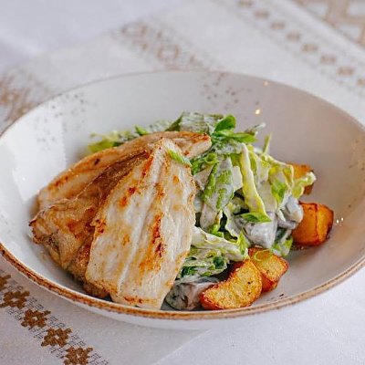 Заказать Салат с птицей и печеным картофелем, Трактир У Озера