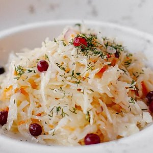 Квашеная капуста с домашним маслом, Трактир У Озера