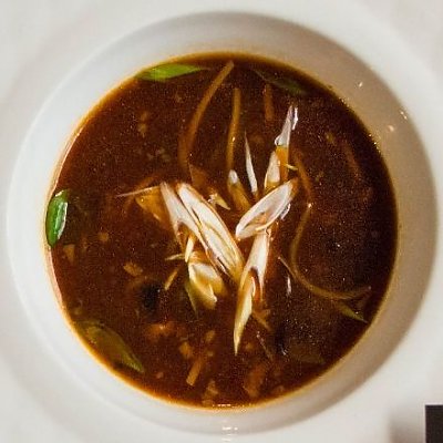 Заказать Острый тайский суп, Жюль Верн