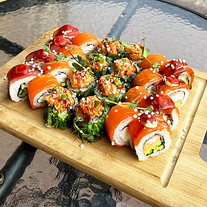Сет 8 марта, Sushi Home