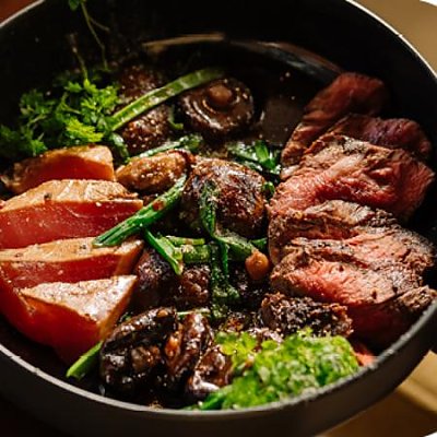 Заказать Татаки из тунца и говядины, МАМА ХУАНА