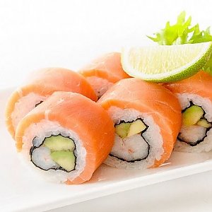Ролл с креветкой и лососем, Fusion Sushi