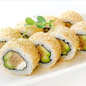 Ролл с омлетом и кунжутом, Fusion Sushi