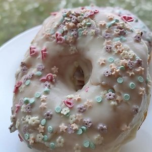 Донат Манго-маракуйя белый шоколад, Пончесса