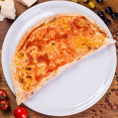 Заказать Пицца Кальцоне (закрытая), Кусочек Пиццы