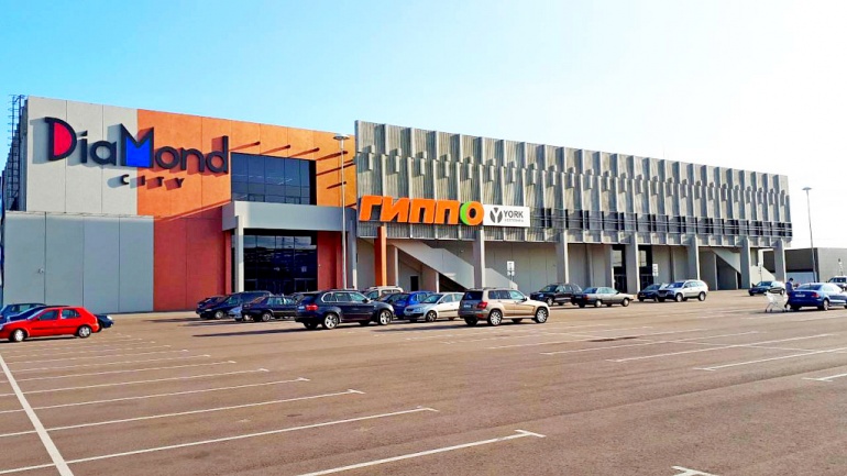 Гипермаркет "Гиппо" в торгово-развлекательном центре "DiaMond city" в Минске