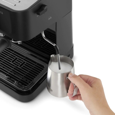 Рожковая кофеварка DeLonghi EC230.BK на сайте Белторгхолод