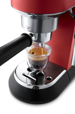 Рожковая кофеварка DeLonghi EC685.R на сайте Белторгхолод