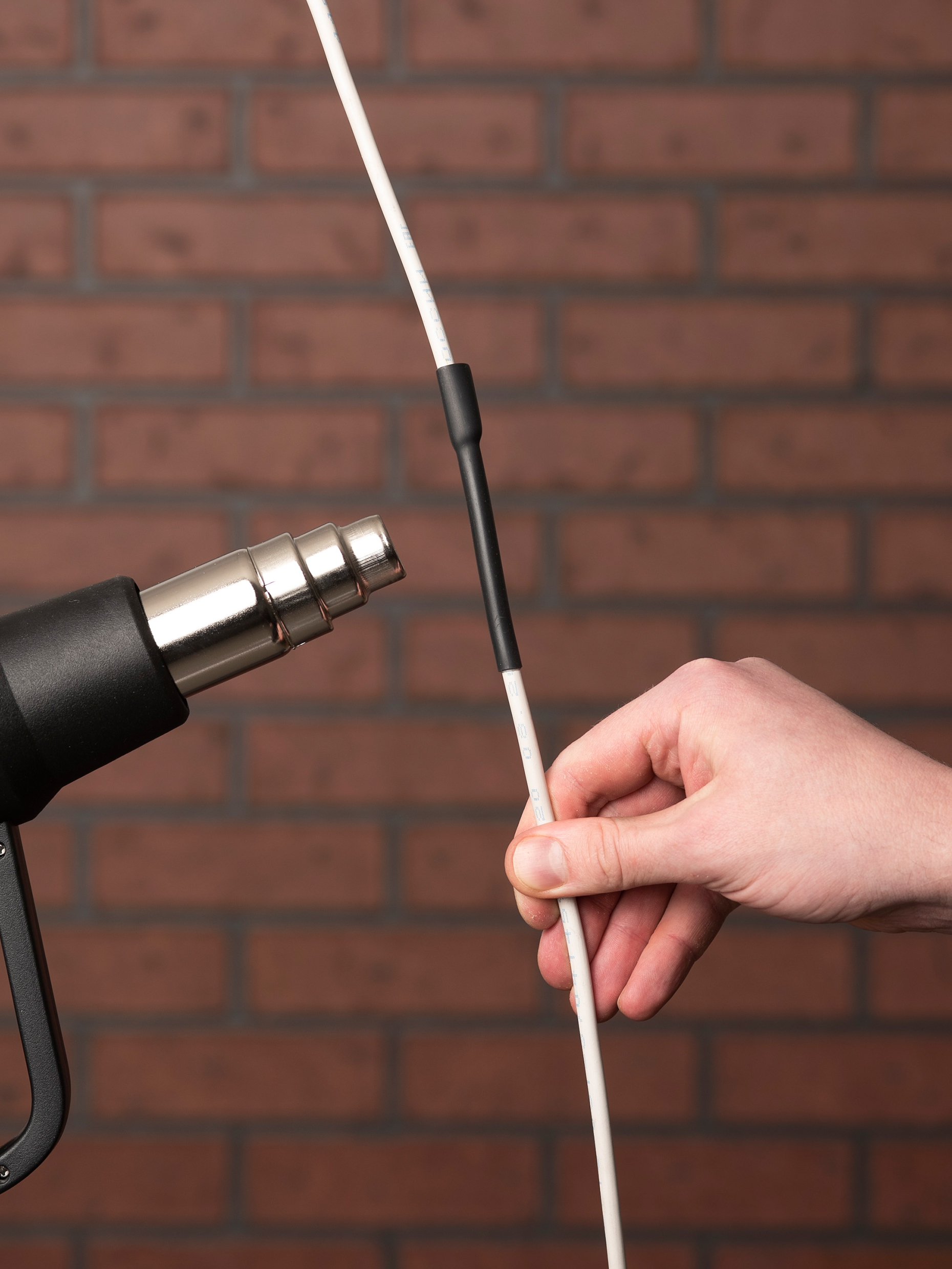 Термоусаживаемая трубка ТУТ нг 8/4 черная в отрезках по 1м EKF PROxima