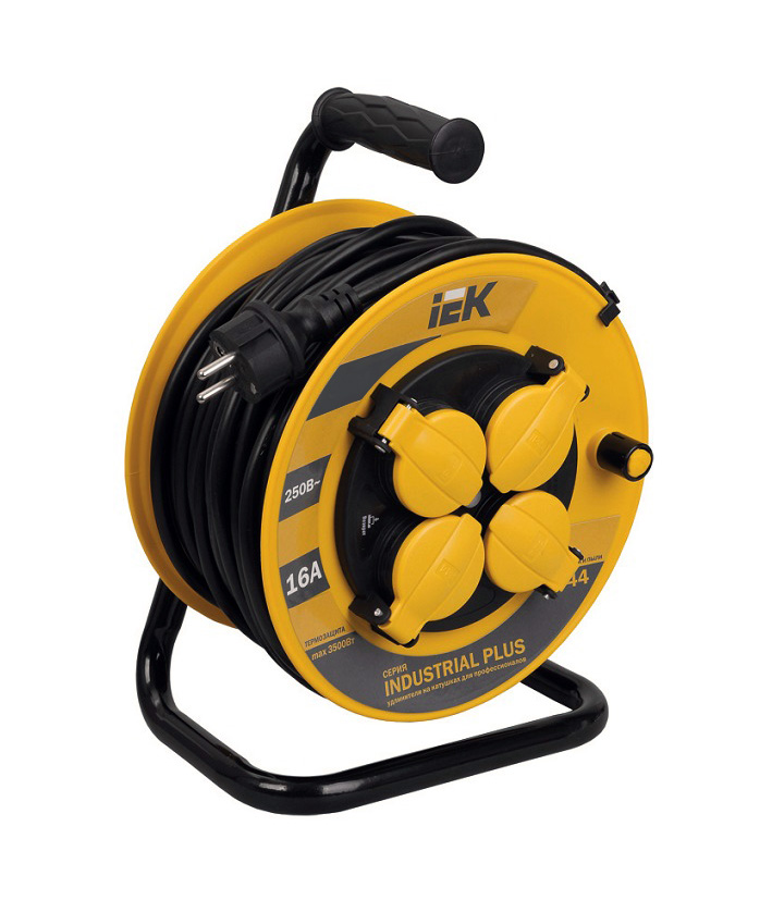 Катушка УК50 2P+PE/50м 3х1,5мм2 IP44 "Industrial plus" IEK,